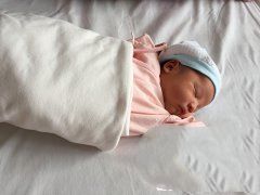 子宫受损代妈助孕 喜获健康男宝宝